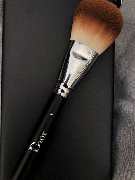 dior buffs|dior makeup brushes.